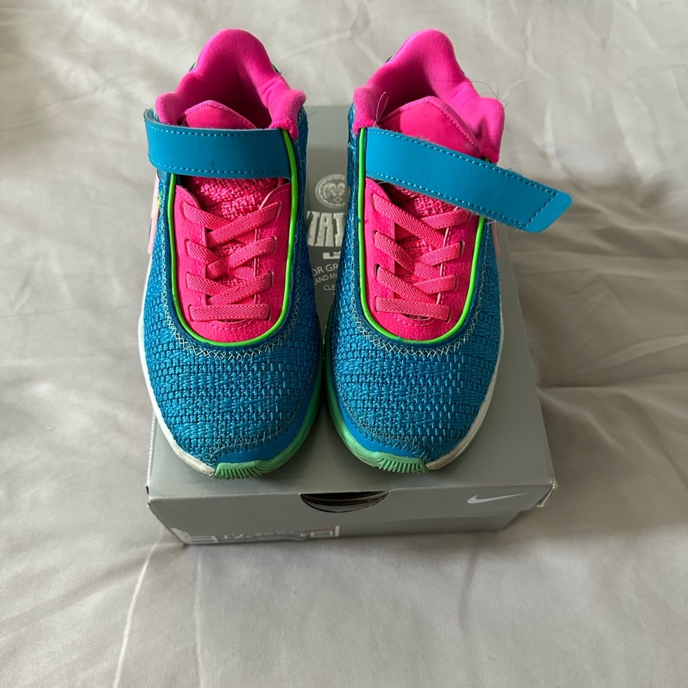 Nike Lebron XX Preschool 12c